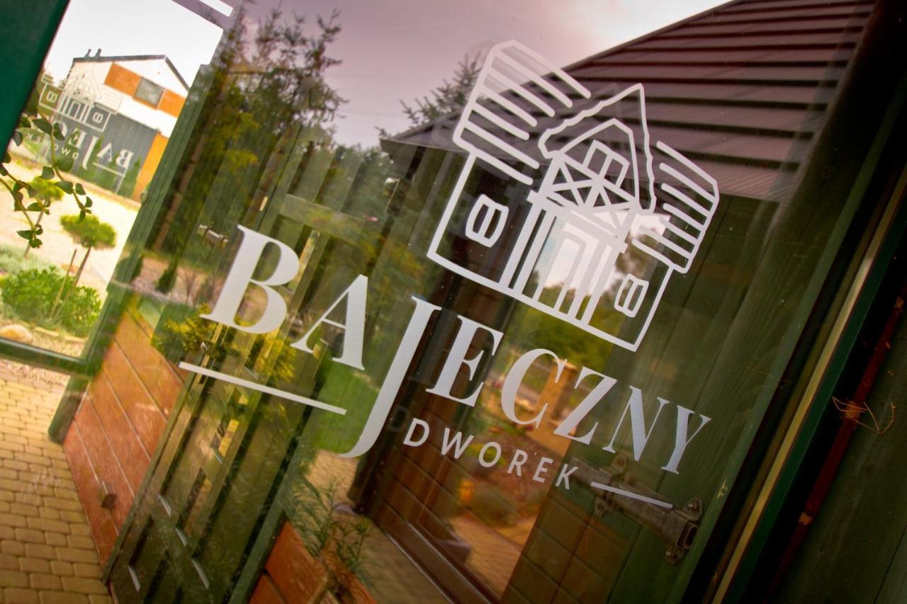 Bajeczny Dworek Karwia Eksteriør bilde
